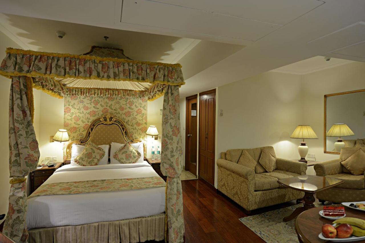 The Royal Plaza 4*
