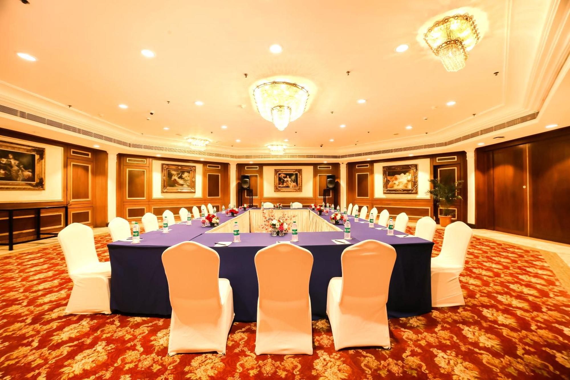 The Royal Plaza Hotel