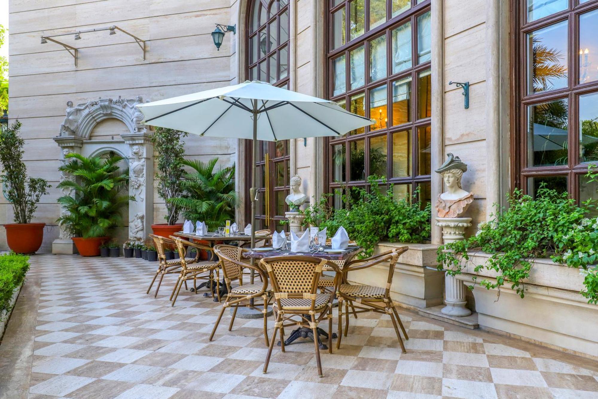 The Royal Plaza Hotel 4*