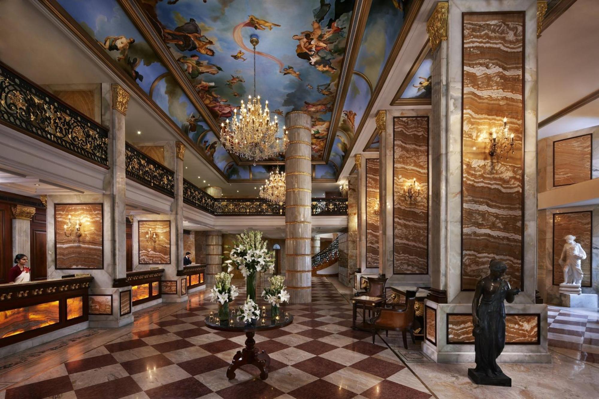 Hotel The Royal Plaza New Delhi